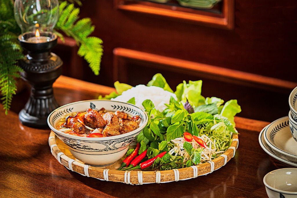 Thuan Viet Special (Grilled Pork Patties & Slices)