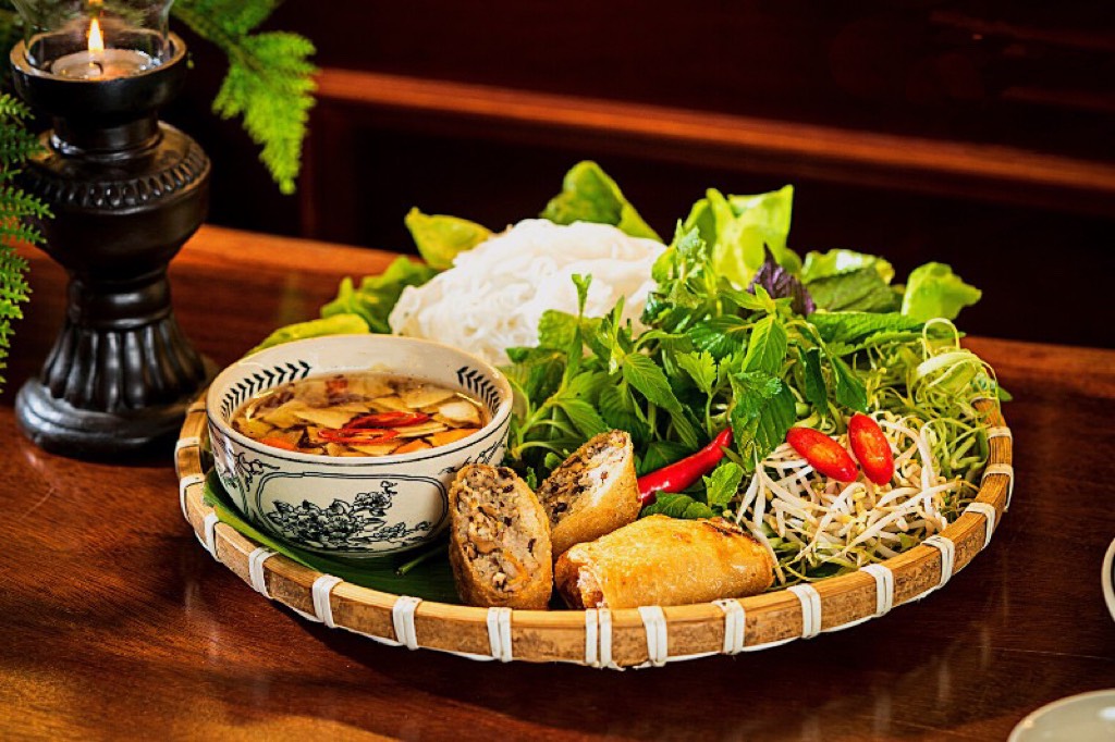 Vermicelli with Square Crab Spring Rolls